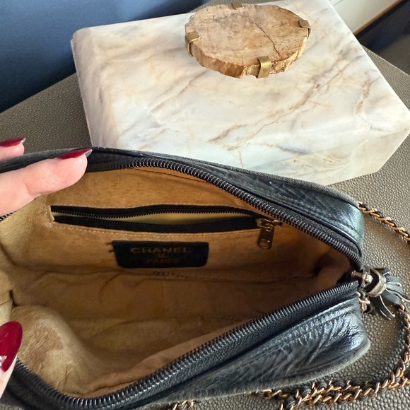 Chanel Black Quilted Women's Bag - Picture 6 of 6